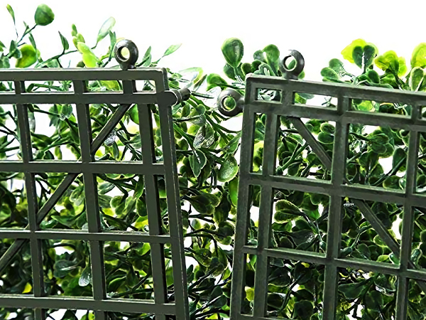 Artificial plant wall with grid bottom bracket