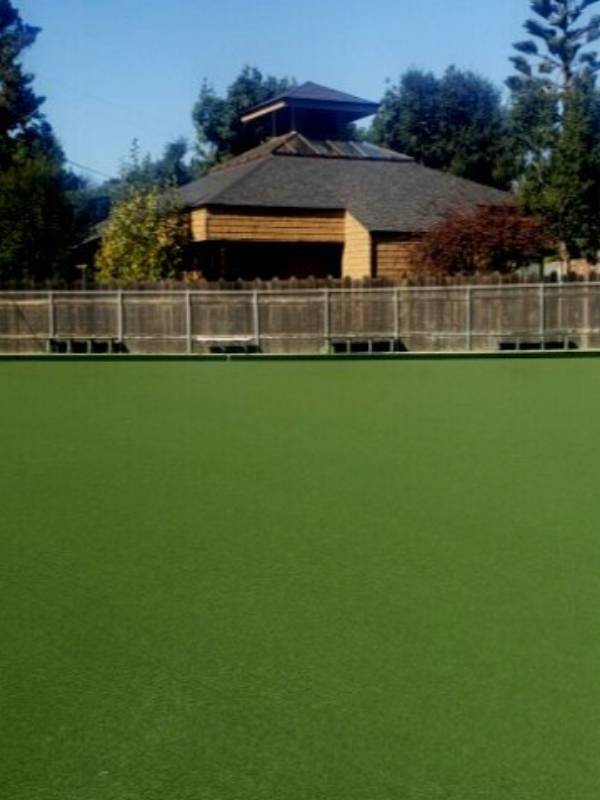 Lawn bowls artificial turf built in the park