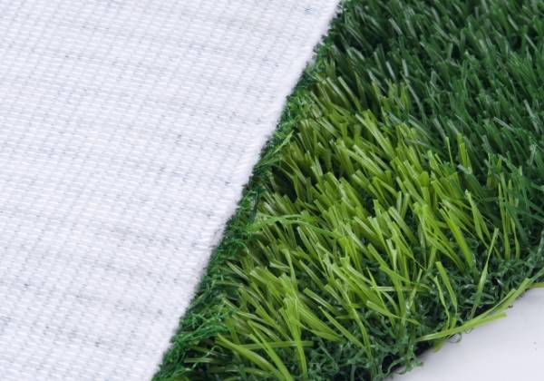 Artificial grass with recyclable non-adhesive PRT