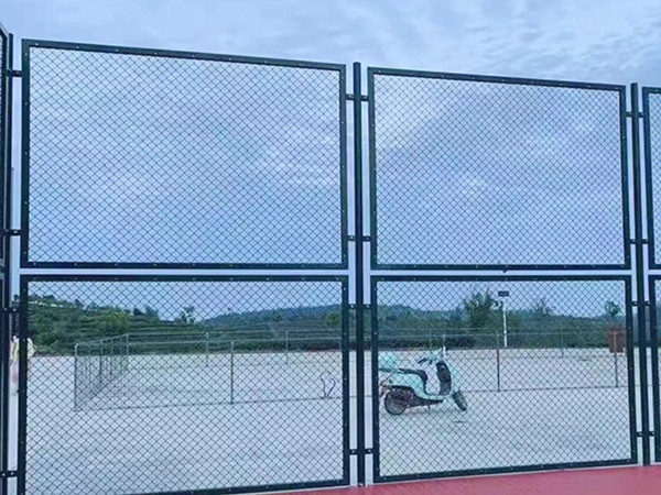 Frame type sports field fencing display